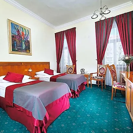 Ξενοδοχείο Garden 4*