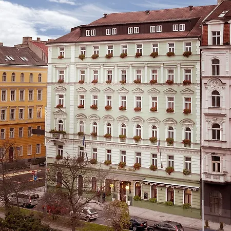 Garden Hotell 4*