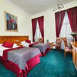 Garden Hotel
