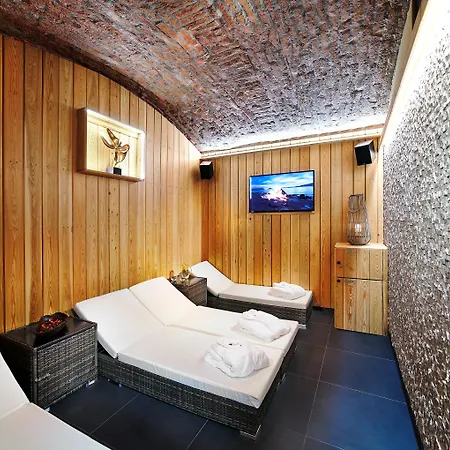 Garden Hotel Praga